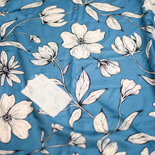 Load image into Gallery viewer, Dusty Blue Floral Tichels (Square w/ grip + Pretied w/ grip)*